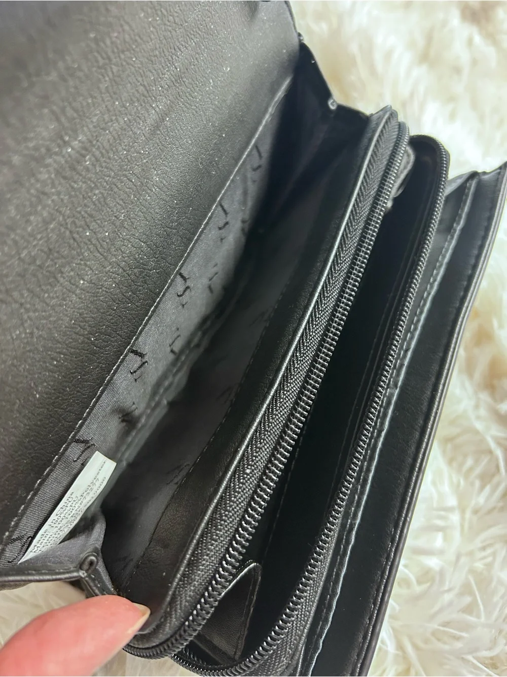 Vera Wang Black Women's Leather Wallet Clutch - Compact Everyday Organizer